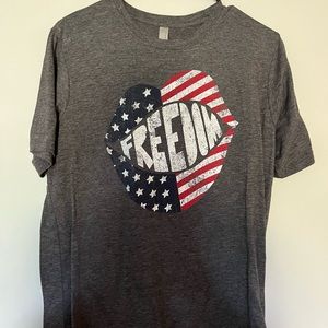 Freedom tee